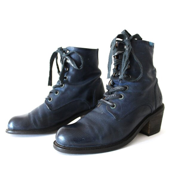 John Fluevog Adriana Nuni Lace-Up Winter Boot / Size 8 / Blue Distressed - Picture 5 of 13